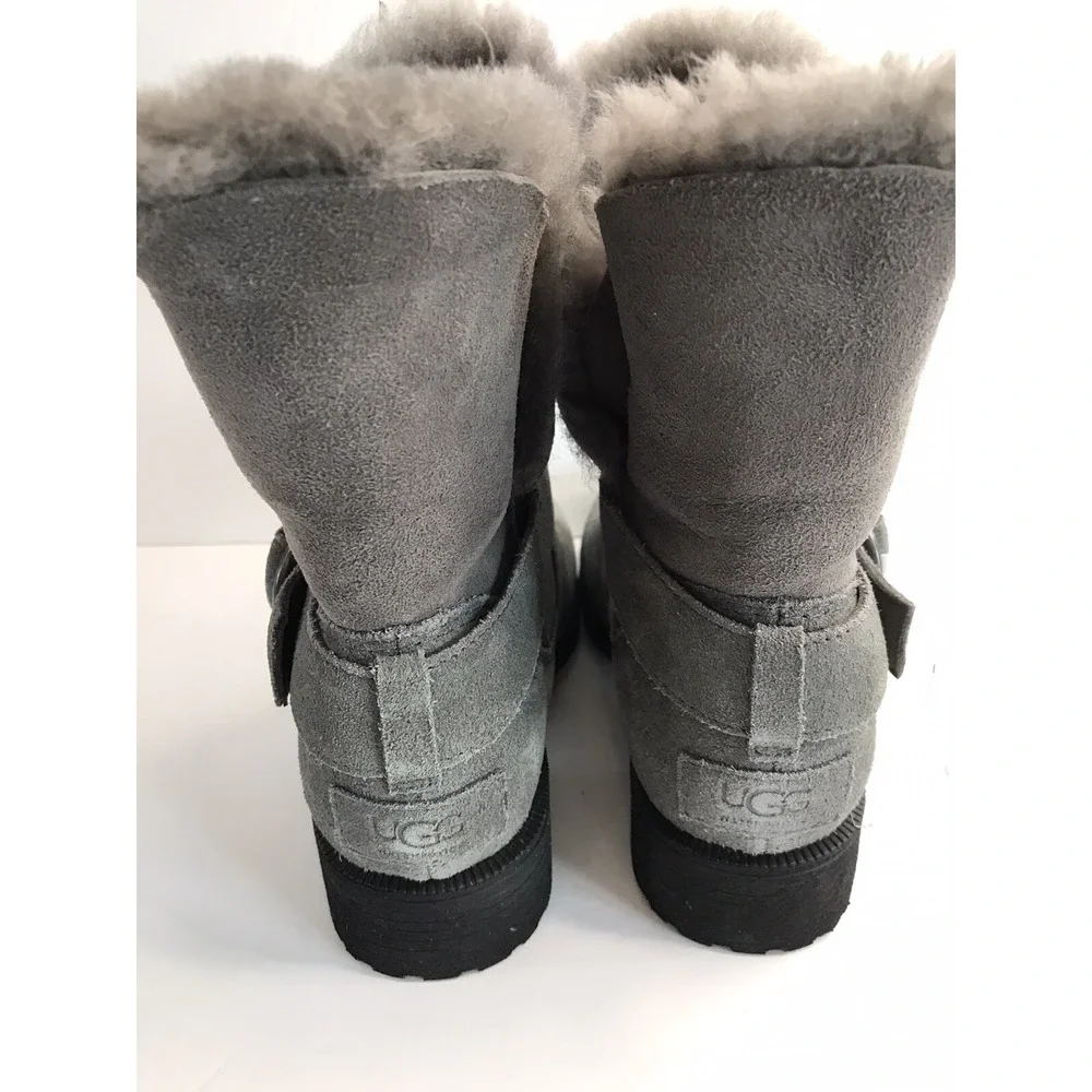 Women's ugg bodie charcoal grey faux fur lined buckle water‎ proof boot size 6